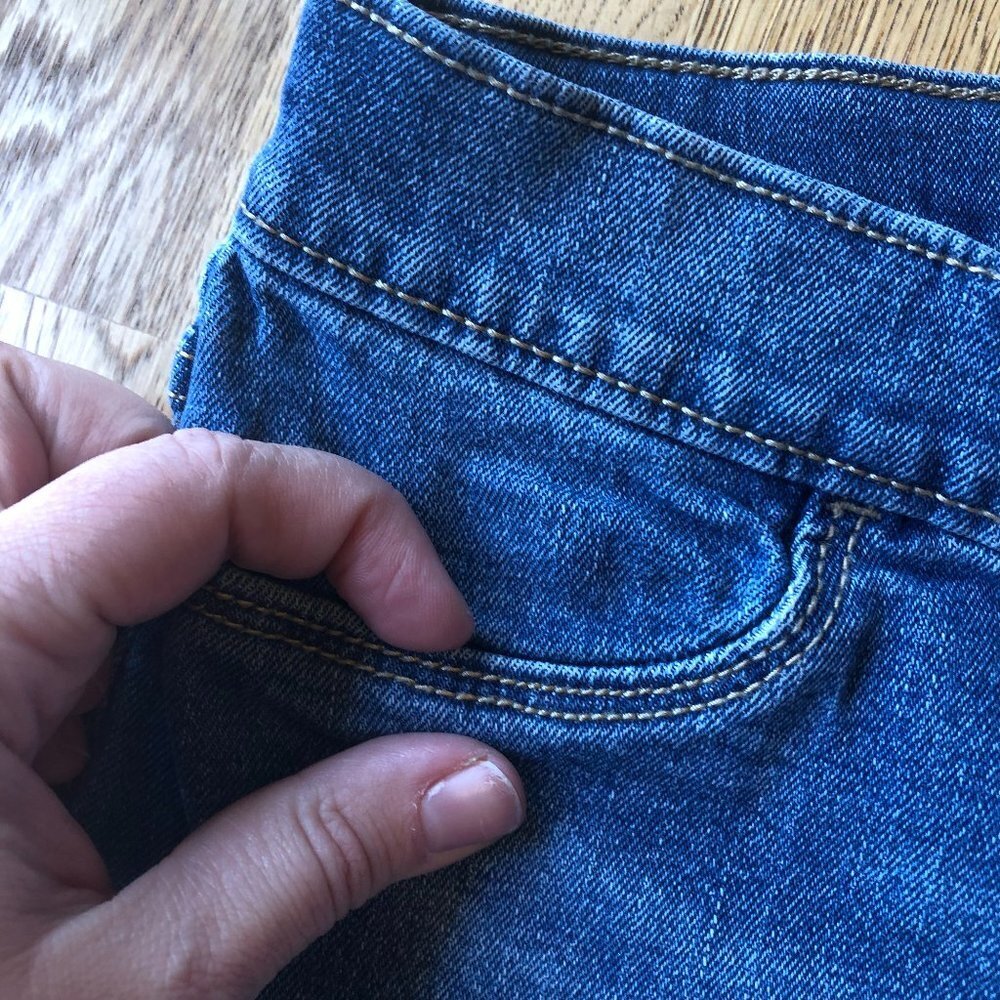 Old Navy Kids Pull On Skinny Jeans Size Large (10-12) - Picture 2 of 11